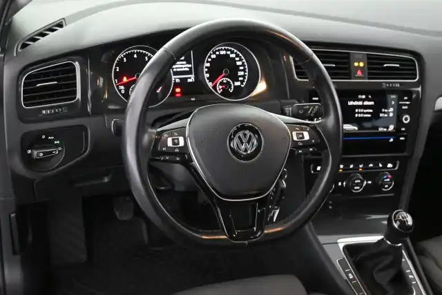 Harmaa Farmari, Volkswagen Golf – NMN-641