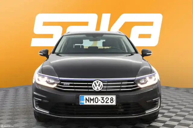 Harmaa Farmari, Volkswagen Passat – NMO-328