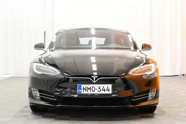 Musta Sedan, Tesla Model S – NMO-344