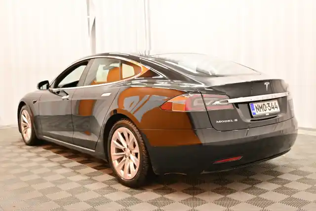 Musta Sedan, Tesla Model S – NMO-344