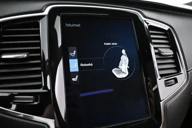 Harmaa Maastoauto, Volvo XC90 – NMO-411