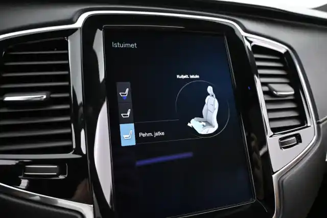 Harmaa Maastoauto, Volvo XC90 – NMO-411