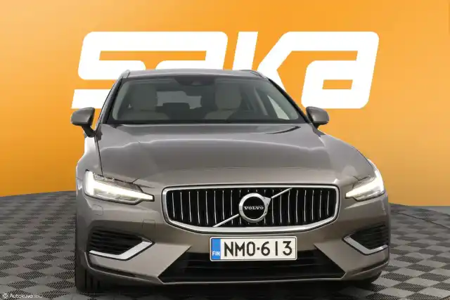 Harmaa Farmari, Volvo V60 – NMO-613