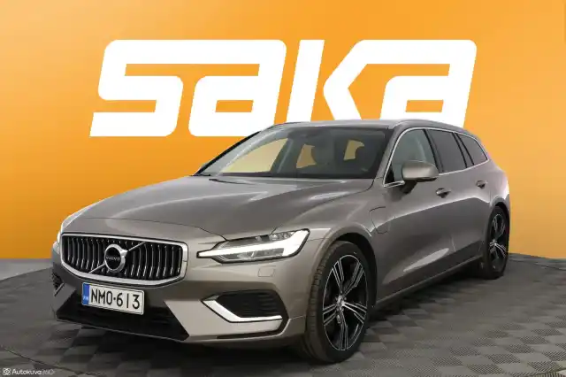 Harmaa Farmari, Volvo V60 – NMO-613