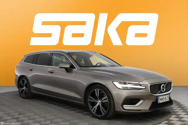 Harmaa Farmari, Volvo V60 – NMO-613