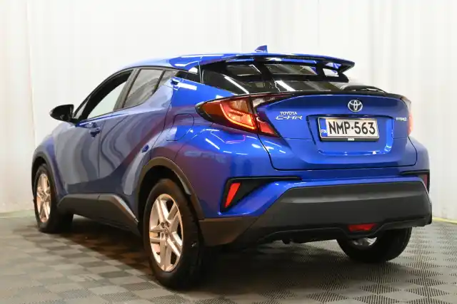 Sininen Maastoauto, Toyota C-HR – NMP-563