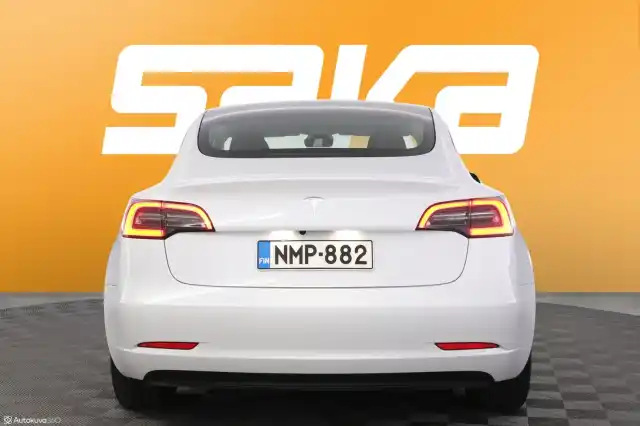 Valkoinen Sedan, Tesla Model 3 – NMP-882
