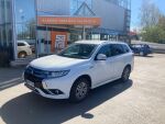 Valkoinen Maastoauto, Mitsubishi OUTLANDER PHEV – NMR-739, kuva 1