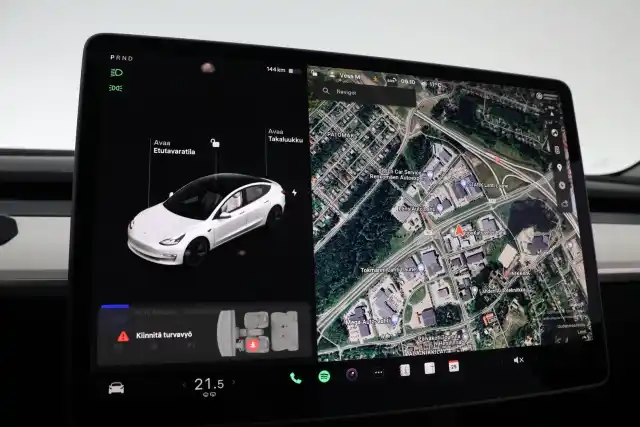 Valkoinen Sedan, Tesla Model 3 – NMS-344