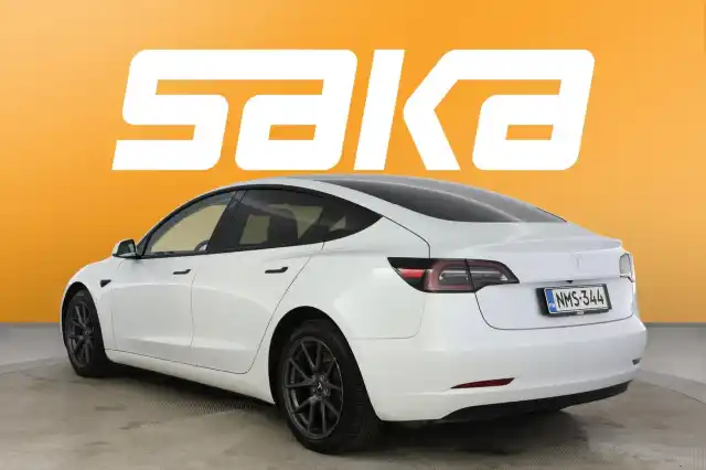 Valkoinen Sedan, Tesla Model 3 – NMS-344