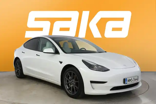Valkoinen Sedan, Tesla Model 3 – NMS-344