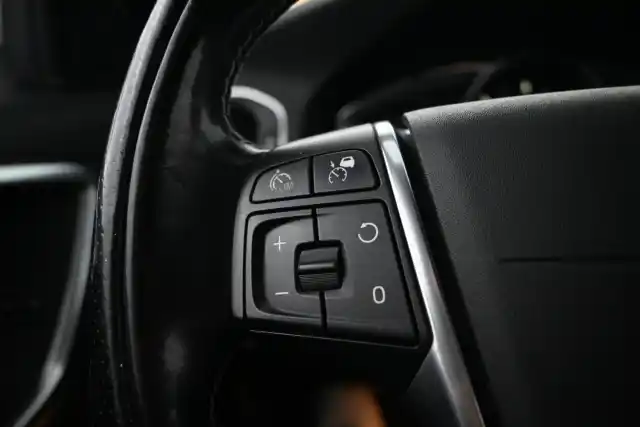 Musta Farmari, Volvo V60 – NMX-829