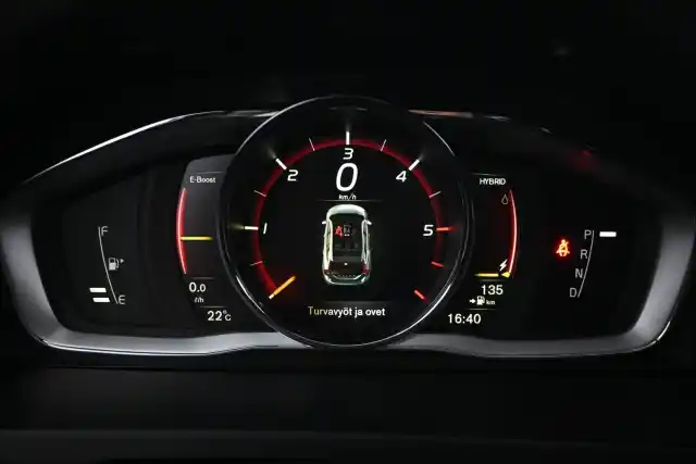 Musta Farmari, Volvo V60 – NMX-829