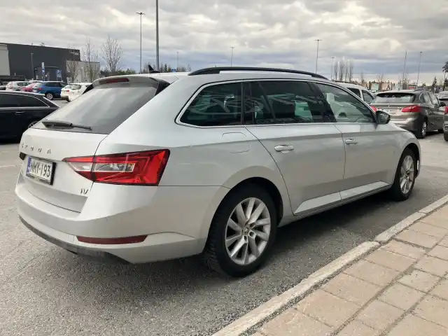 Hopea Farmari, Skoda Superb – NMY-193