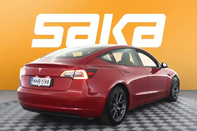 Punainen Sedan, Tesla Model 3 – NNB-598