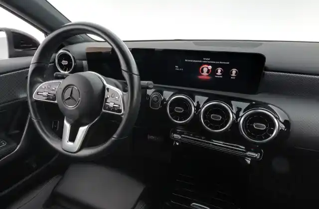 Musta Viistoperä, Mercedes-Benz A – NNE-333