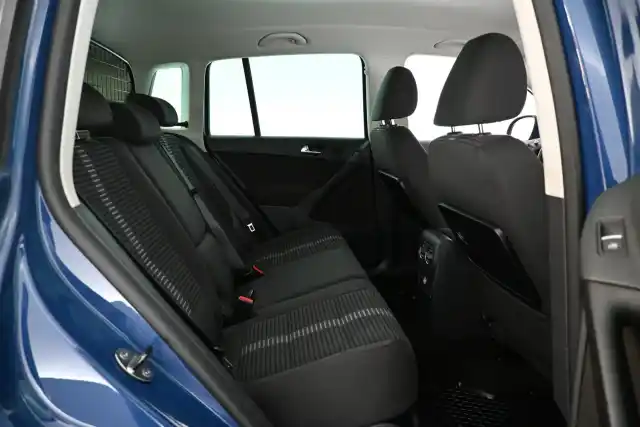 Sininen Farmari, Volkswagen Tiguan – NNH-648