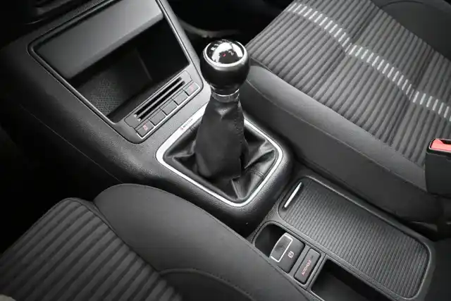 Sininen Farmari, Volkswagen Tiguan – NNH-648