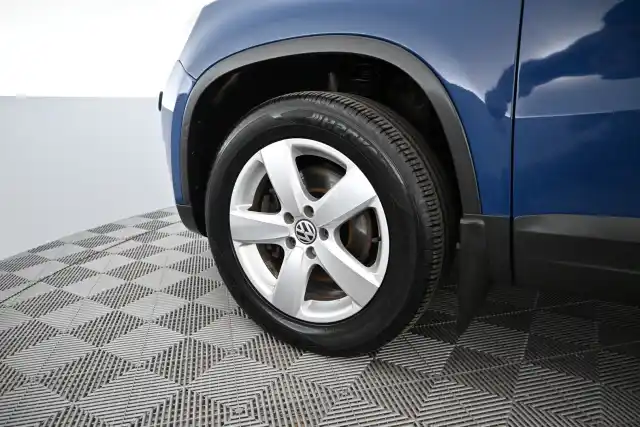 Sininen Farmari, Volkswagen Tiguan – NNH-648