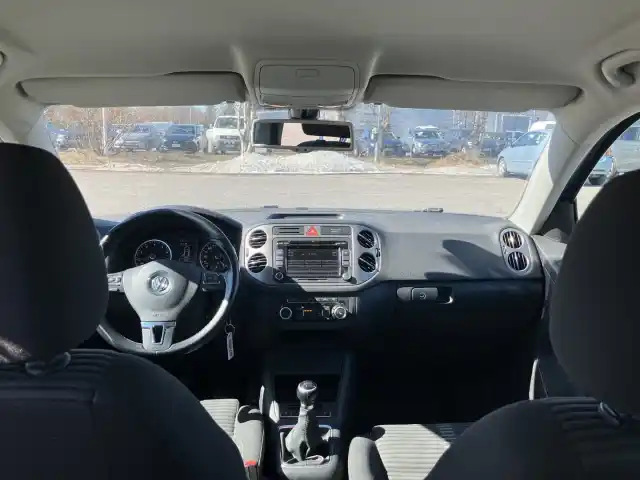 Sininen Farmari, Volkswagen Tiguan – NNH-648