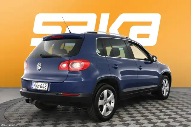 Sininen Farmari, Volkswagen Tiguan – NNH-648