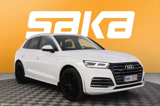 Valkoinen Maastoauto, Audi Q5 – NNI-373