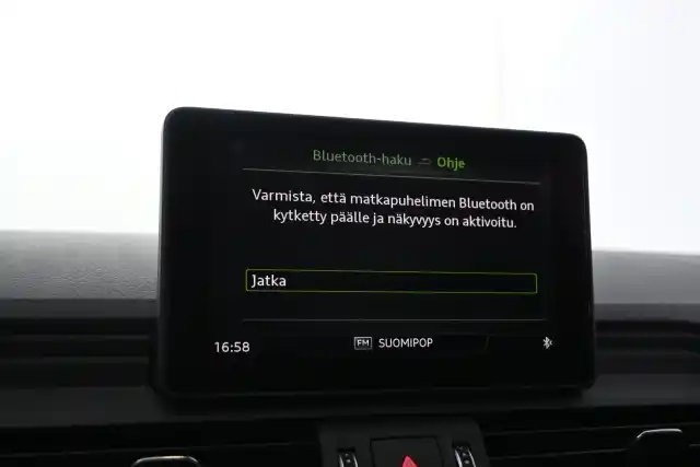 Valkoinen Maastoauto, Audi Q5 – NNJ-143
