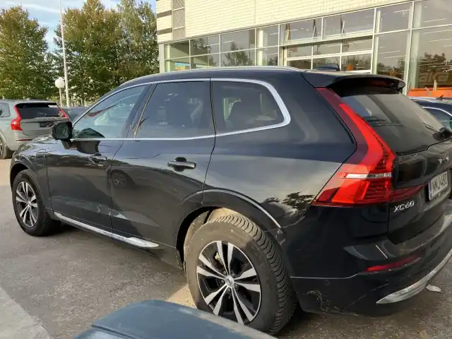 Musta Maastoauto, Volvo XC60 – NNJ-480