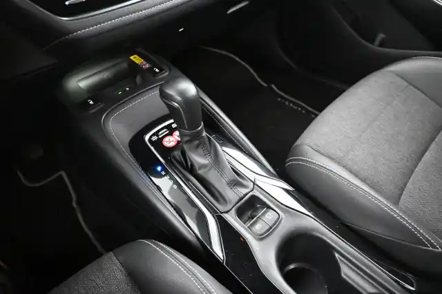 Punainen Farmari, Toyota Corolla – NNJ-727