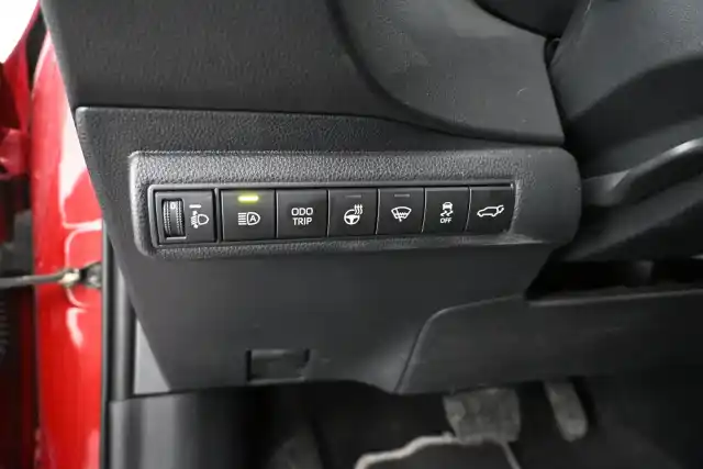 Punainen Farmari, Toyota Corolla – NNJ-727