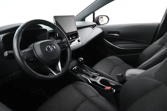 Punainen Farmari, Toyota Corolla – NNJ-727