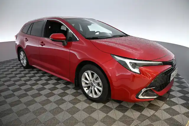 Punainen Farmari, Toyota Corolla – NNJ-727