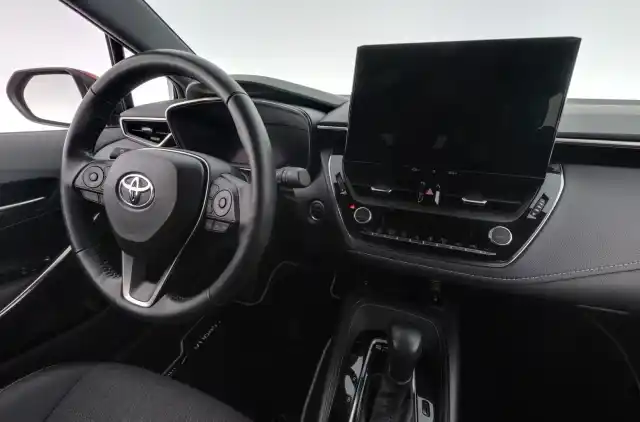 Punainen Farmari, Toyota Corolla – NNJ-729