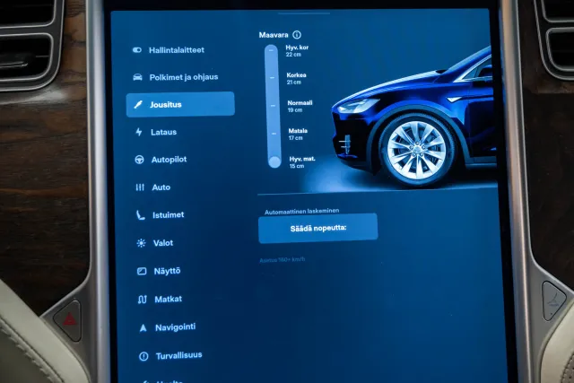 Sininen Maastoauto, Tesla Model X – NNM-519