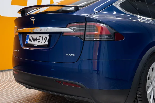 Sininen Maastoauto, Tesla Model X – NNM-519