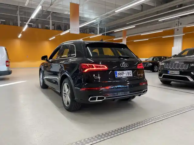 Musta Farmari, Audi Q5 – NNP-180