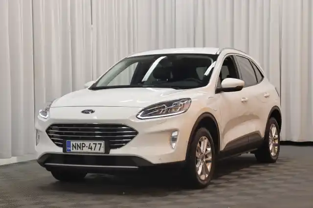 Valkoinen Maastoauto, Ford Kuga – NNP-477