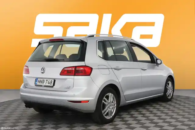 Harmaa Tila-auto, Volkswagen Golf Sportsvan – NNR-748