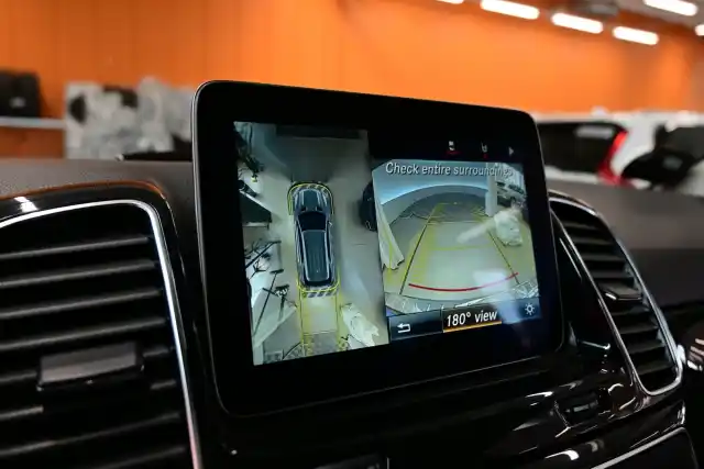 Harmaa Farmari, Mercedes-Benz GLE – NOE-740