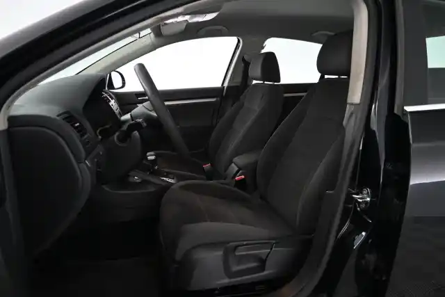 Musta Sedan, Volkswagen Jetta – OAZ-217