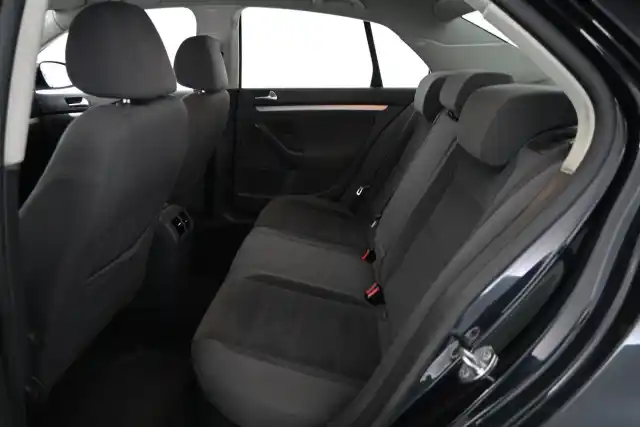 Musta Sedan, Volkswagen Jetta – OAZ-217