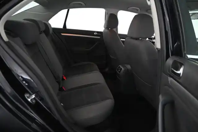 Musta Sedan, Volkswagen Jetta – OAZ-217
