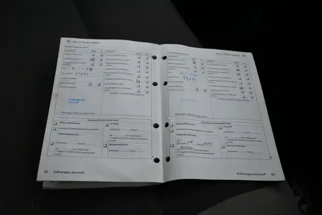 Valkoinen Pakettiauto, Volkswagen Transporter – OBI-173