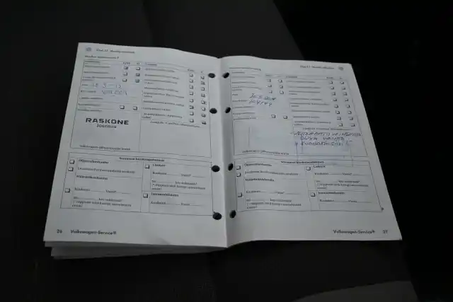 Valkoinen Pakettiauto, Volkswagen Transporter – OBI-173