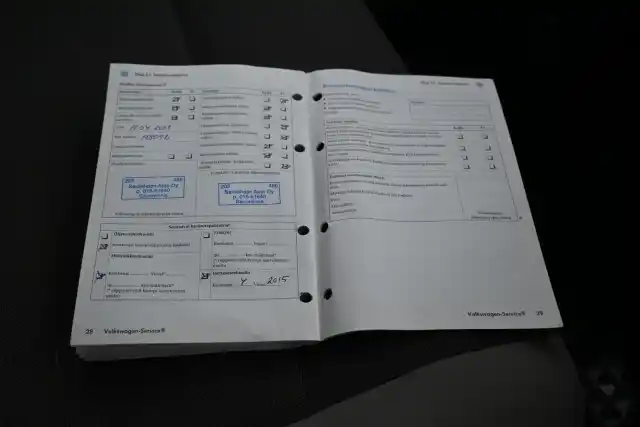 Valkoinen Pakettiauto, Volkswagen Transporter – OBI-173