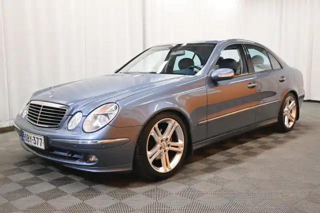 Sininen Sedan, Mercedes-Benz E – OBY-377