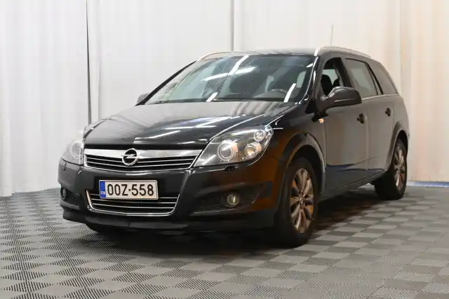 Musta Farmari, Opel Astra – OOZ-558