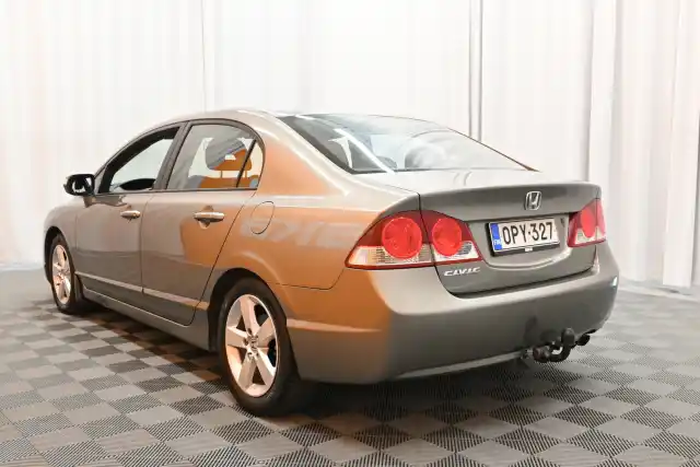 Harmaa Sedan, Honda Civic – OPY-327