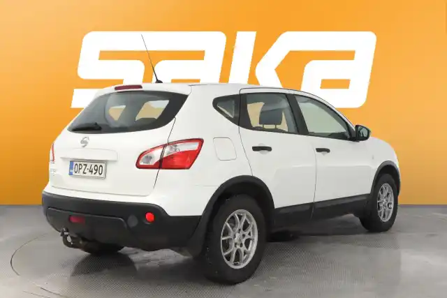 Valkoinen Maastoauto, Nissan Qashqai – OPZ-490