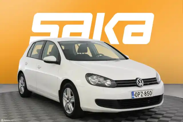 Valkoinen Viistoperä, Volkswagen Golf – OPZ-850
